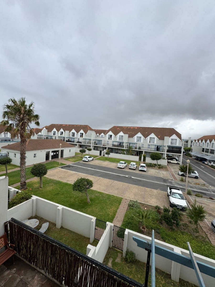 2 Bedroom Property for Sale in Whispering Pines Western Cape